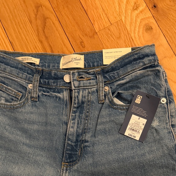 Universal Thread Women's Light Blue Straight Leg Jeans - Picture 5 of 6